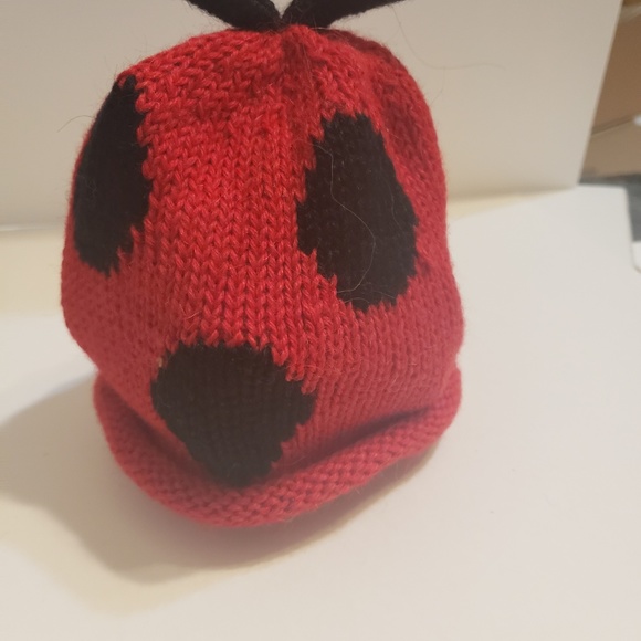 Alpaca Lady bug cap for infant or small child - Picture 4 of 5